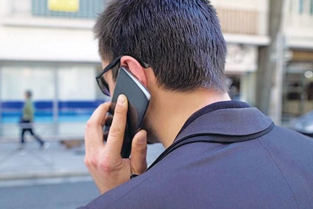 Παγκόσμια τηλεφωνική απάτη: Αν σας καλέσουν και σας πούνε αυτή τη φράση κλείστε το αμέσως